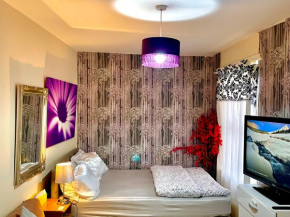 Comfy Double bedroom with a Private Toilet